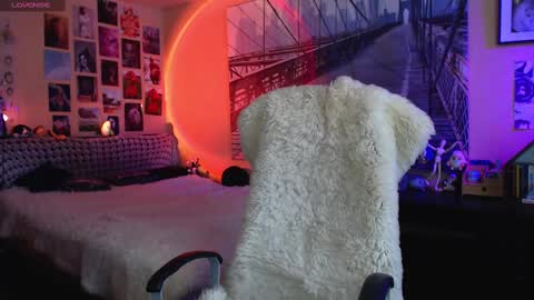 Keira online show from March 4, 1:17 pm