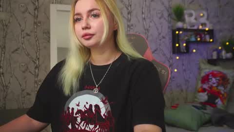 Emilia online show from March 1, 8:58 am