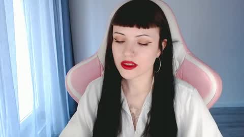  sophie  online show from April 22, 3:20 pm