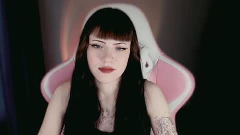 sophie  online show from June 11, 7:11 pm