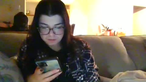 Snapshot of moonbutterfly94 chatting on February 1, 9:11 am moonbutterfly94 online show from February 1, 9:11 am