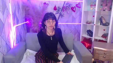 Charlotte online show from October 14, 7:49 pm