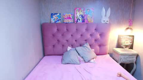 Charlotte online show from April 22, 6:49 pm