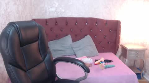 Charlotte online show from December 28, 5:14 pm