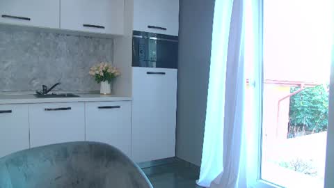 moonligt_iris online show from July 31, 4:57 am