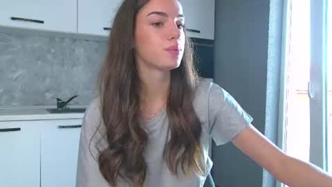 moonligt_iris online show from June 25, 5:12 am