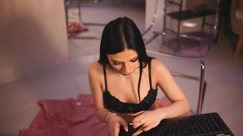 Moon Shard online show from April 25, 7:33 pm