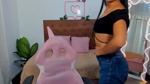 Moon  online show from December 9, 11:58 am