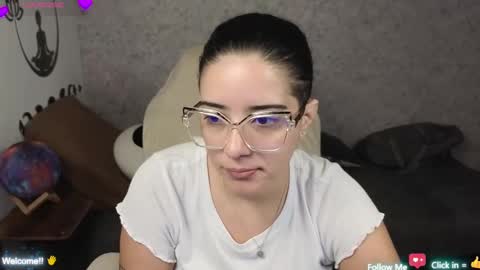 Snapshot of moonwoman_ chatting on February 11, 1:10 am Moon Woman online show from February 11, 1:10 am
