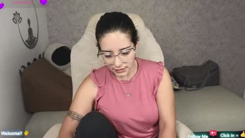 Snapshot of moonwoman_ chatting on January 16, 4:38 am Moon Woman online show from January 16, 4:38 am