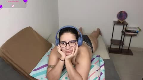 Moon Woman online show from April 27, 5:04 am