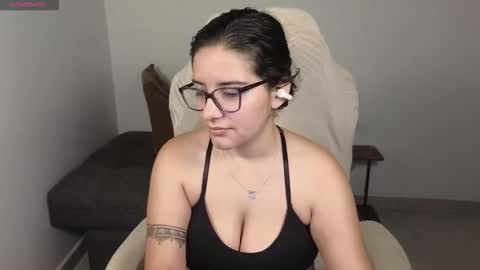 Moon Woman online show from October 31, 6:15 am