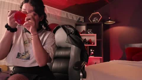 Michelle online show from July 17, 1:48 pm