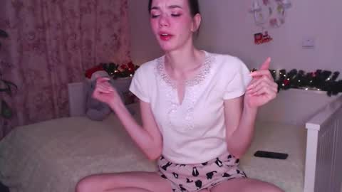 moore_alice online show from December 14, 10:04 pm