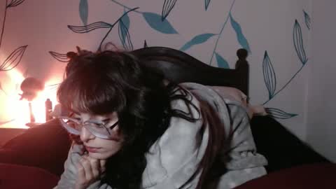 moreolives online show from May 18, 11:33 pm