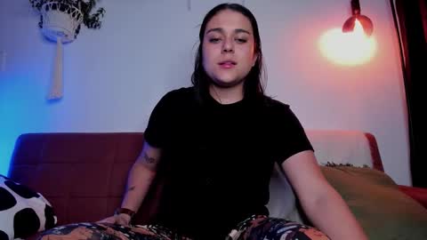 Laura online show from December 18, 5:12 am