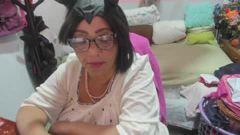 mrs_mommy online show from April 25, 4:59 pm