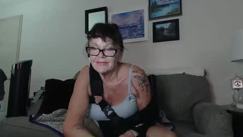 VivianHarper online show from May 18, 1:26 am