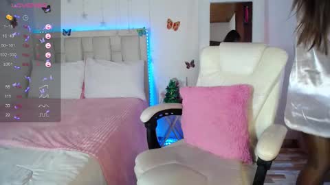 Snapshot of ms_afrodita_ chatting on December 21, 8:10 pm Tania online show from December 21, 8:10 pm