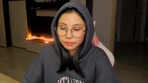 Snapshot of ms_emily_ chatting on September 30, 2:55 pm ms_emily_ online show from September 30, 2:55 pm