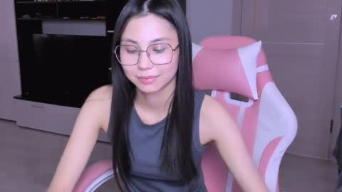 ms_emily_ online show from March 26, 2:08 pm