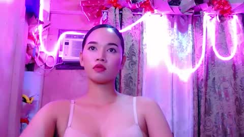 ms_maria8888 online show from December 3, 4:20 pm
