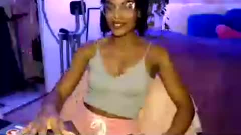 CocoSage online show from July 1, 5:40 am