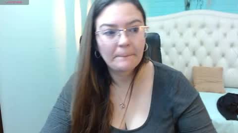 Jossie online show from April 26, 3:37 am