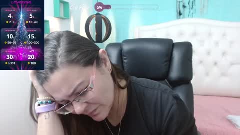 Snapshot of msjossie chatting on December 11, 6:04 am Jossie online show from December 11, 6:04 am