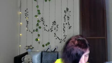 Jeneva online show from April 23, 7:05 pm