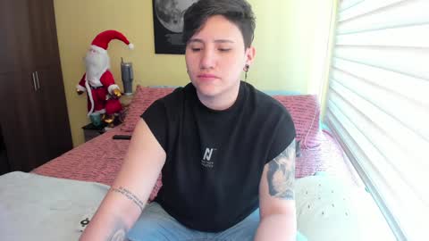 Snapshot of musicayluna chatting on January 1, 5:33 pm VALENTINA Luna online show from January 1, 5:33 pm