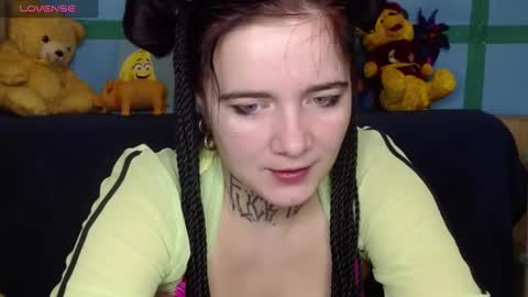 Snapshot of mustardgirl chatting on February 3, 12:25 am ZZ TOP online show from February 3, 12:25 am