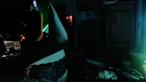 ghost mantis online show from December 5, 12:28 pm