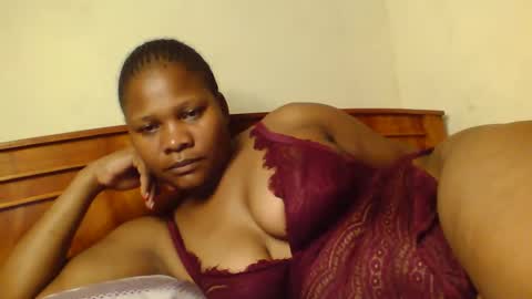 Snapshot of mwekas568403 chatting on February 19, 2:33 am mwekas568403 online show from February 19, 2:33 am
