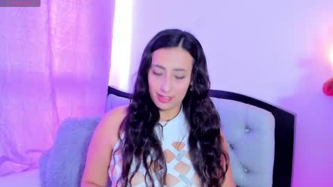 my_aleja_ online show from April 24, 12:41 pm