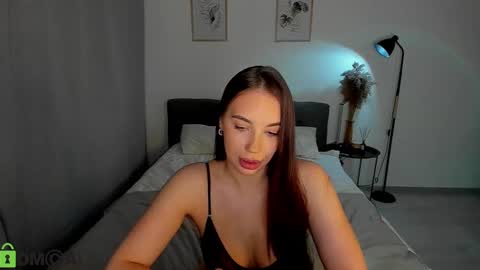 katie online show from December 18, 11:51 pm