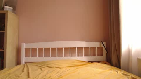 Hannah  welcome  online show from April 24, 11:46 am