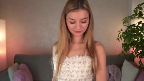 Polly online show from January 14, 2:11 pm