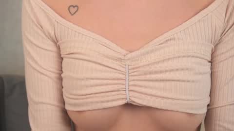 Polly online show from April 28, 1:26 pm