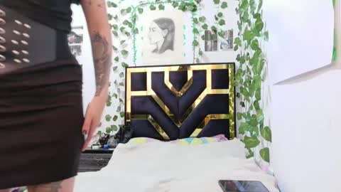 miagosling  NTMU  Dont forget follow me  online show from September 24, 9:47 pm