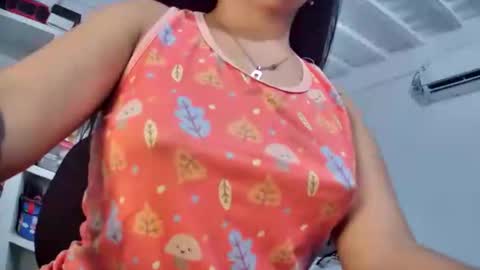 Snapshot of myhoney_hot chatting on January 19, 1:22 pm myhoney_hot online show from January 19, 1:22 pm
