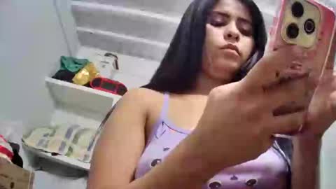 Snapshot of myhoney_hot chatting on December 27, 1:39 pm myhoney_hot online show from December 27, 1:39 pm
