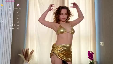 Monique with Curls online show from April 23, 8:44 am