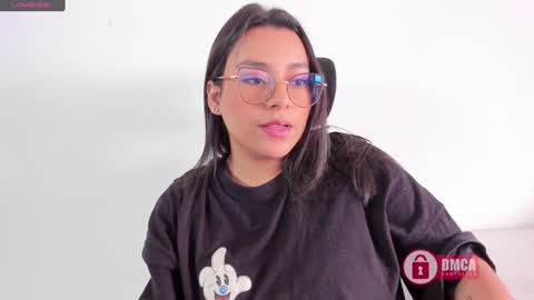 Bella online show from January 28, 3:04 pm