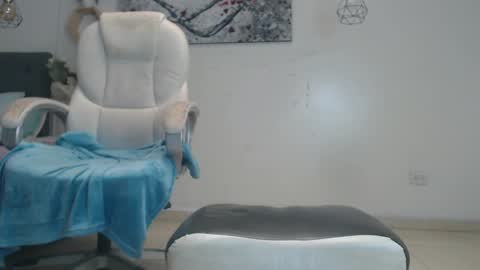 No Name online show from October 2, 3:39 pm