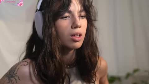 Snapshot of mystica_ chatting on October 8, 8:29 am MILLI online show from October 8, 8:29 am