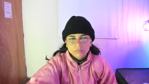 mystical_meteor online show from April 23, 11:17 am