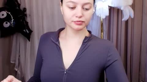 Eva  online show from November 1, 2:37 am