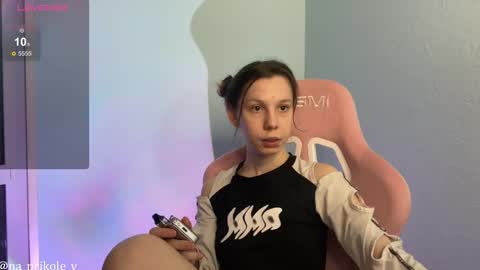 Vanessa and Julia  online show from January 9, 8:35 pm