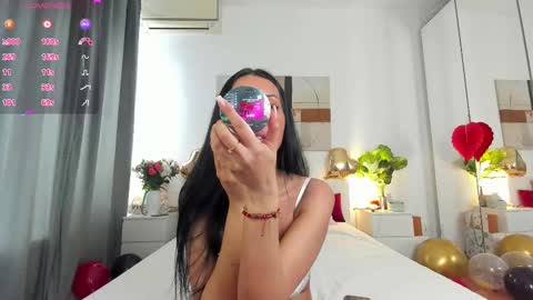 Snapshot of nadeen_ chatting on February 14, 2:02 pm Nadia online show from February 14, 2:02 pm